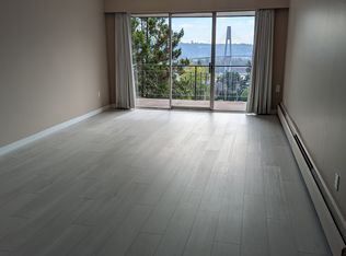 55 Royal Ave #4, New Westminster, BC V3L1G9