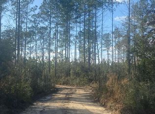 8202 Gin Rd, Pace, FL 32571