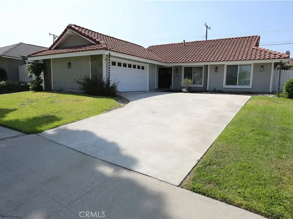 952 Cunningham Dr, Whittier, CA 90601