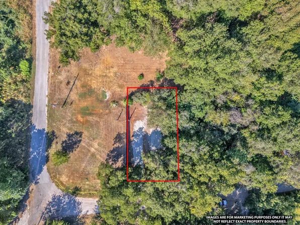 8810 Frontier Ct, Granbury, TX 76048