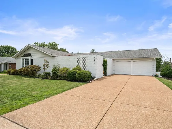 369 Greenmore Dr, Ballwin, MO 63011