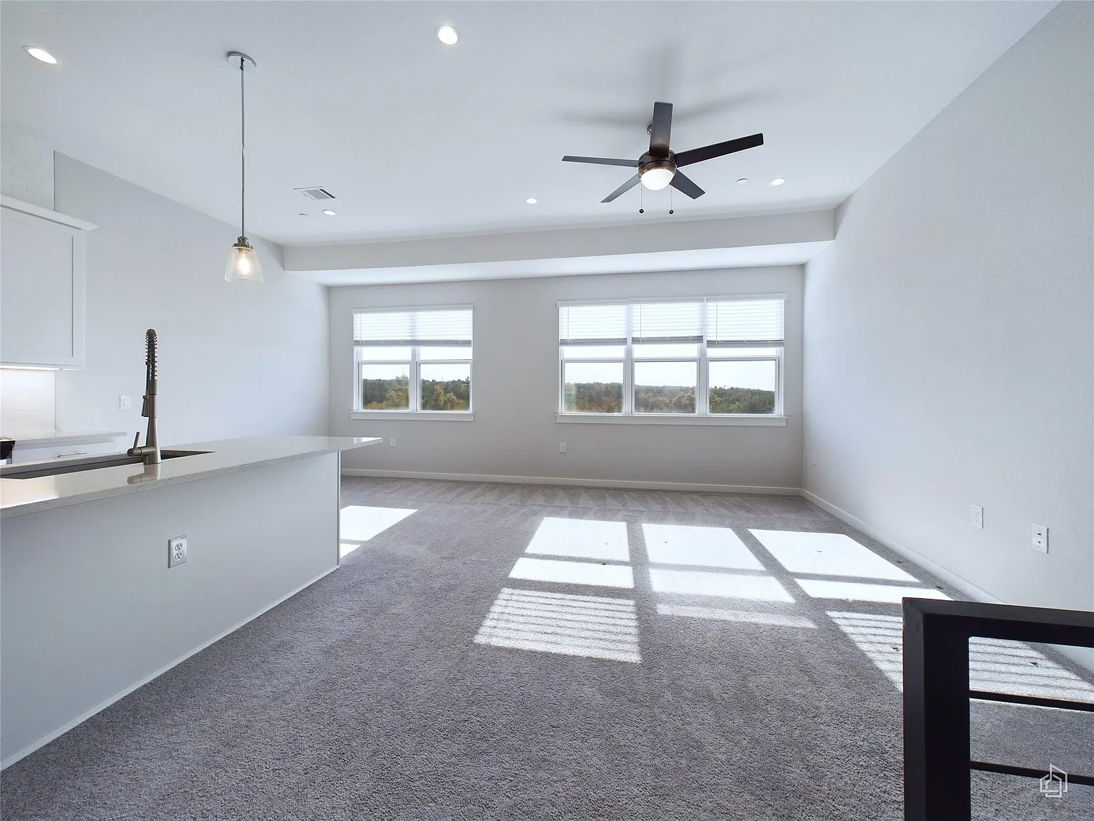 2 bed, 2.0 bath, 1441 sqft, $2,300 — Photo 4
