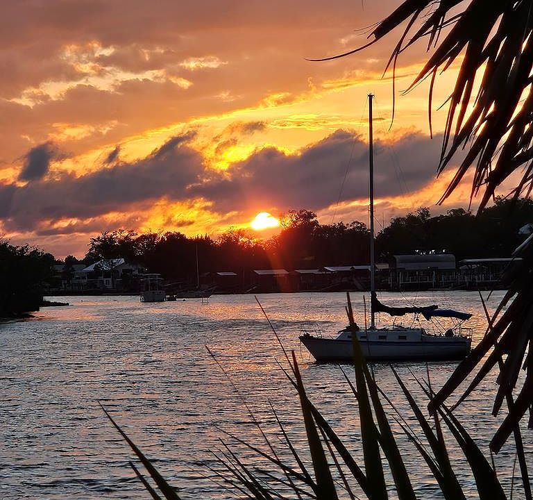 リバーサイド·プロフお読みください!! 915 SE Riverside Dr, Steinhatchee, FL 32359 | Zillow