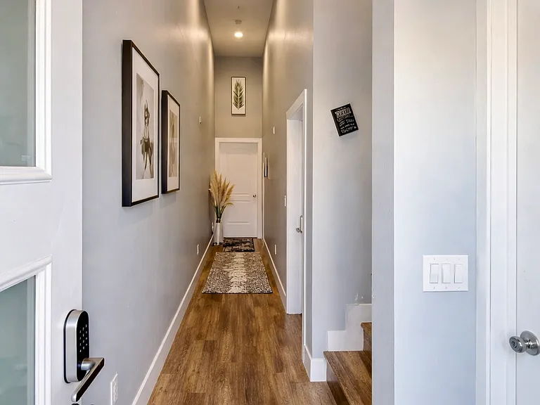 608 E 29th St #608 — Photo 10