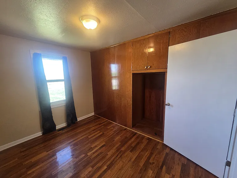 22977 River Rd — Photo 12