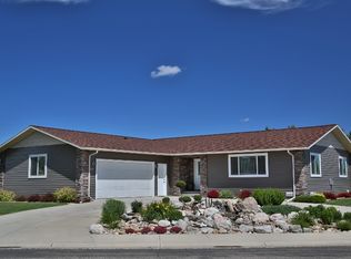 1548 Holly Ponds Dr, Sheridan, WY 82801