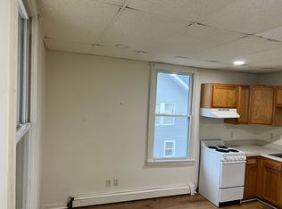 228 W Main St APT B2, Elkton, MD 21921