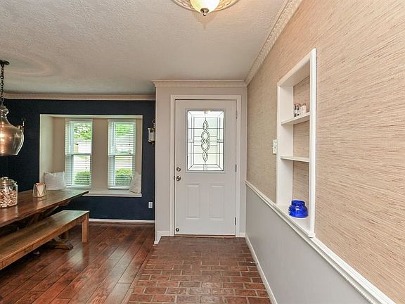 5th image of 11910 Rocky Knoll Dr