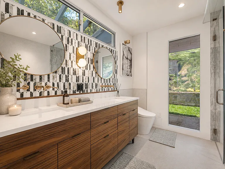 9410 Eden Dr — Photo 23