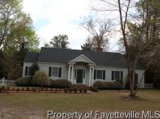 1526 Morganton Rd, Fayetteville, NC 28305