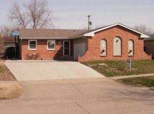 2676 Belmont Blvd, Salina, KS 67401