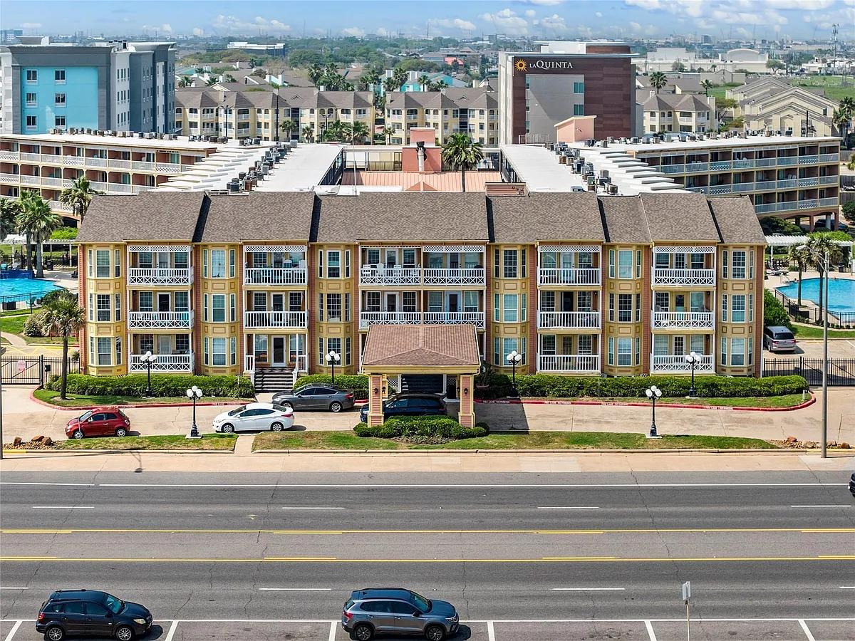 Building Photo - 6300 Seawall Blvd #3116