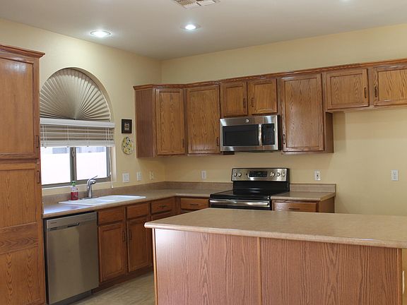 4th image of 5257 E Hilton Ave