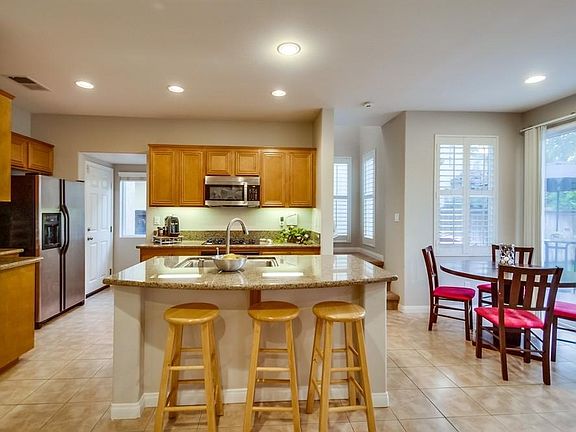 3rd image of 7410 Cortile Bellaza