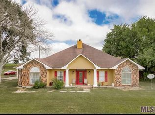 6846 Section Rd, Port Allen, LA 70767