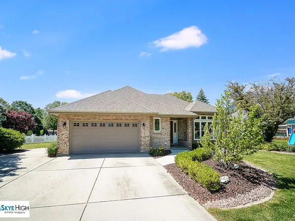 1957 Harvard Ln, New Lenox, IL 60451