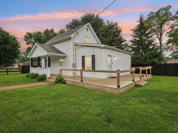 112 S Supinger St, Blanchester, OH 45107