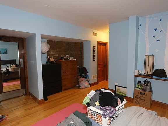 3rd image of 2052 N Cleveland Ave #0NE