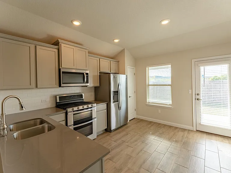 8209 McKamy Dr — Photo 8