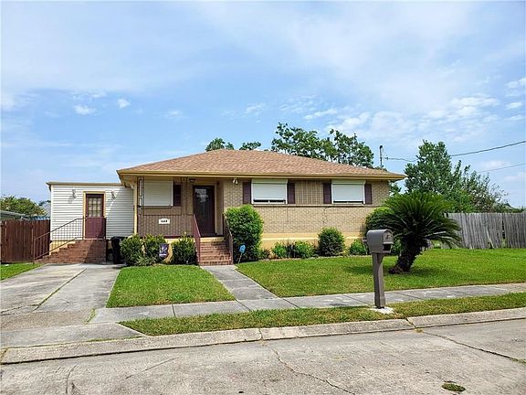 2nd image of 4643 Longfellow Dr
