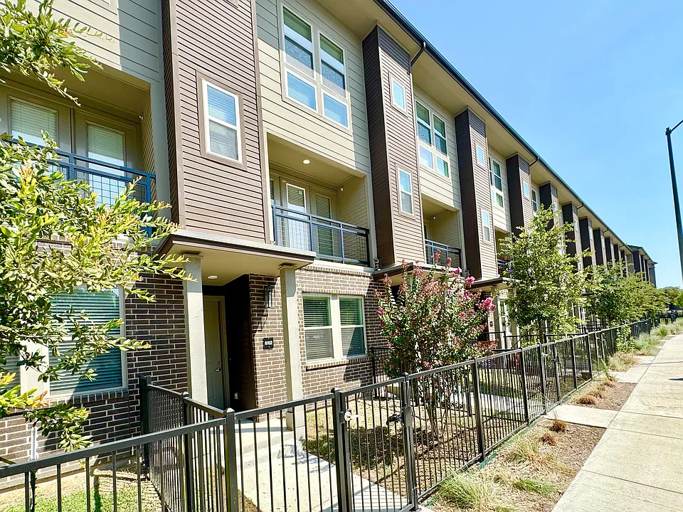 4026 McEwen Dr #4103
