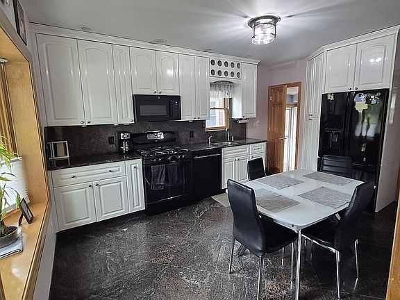 4th image of 739 Leggett Pl
