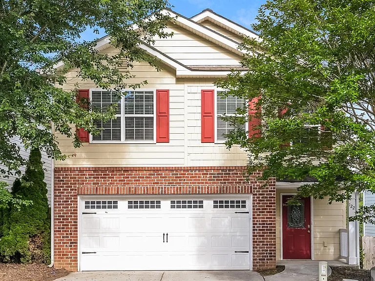 122 Village Pkwy — Photo 1