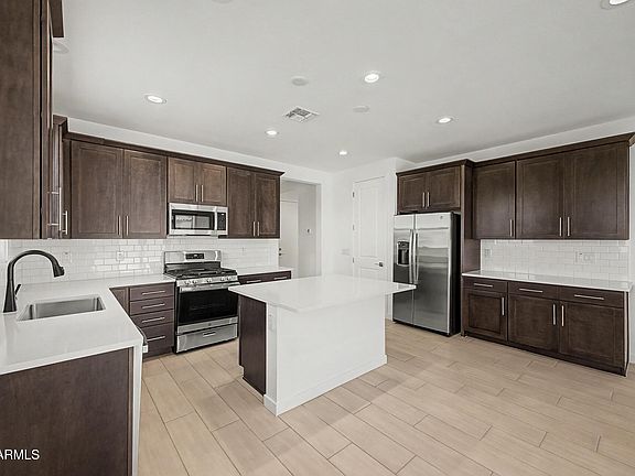 4th image of 5330 W HARMONT Drive