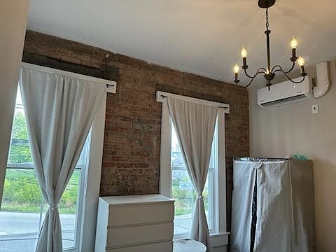 4th image of 2027 E 5th St #4