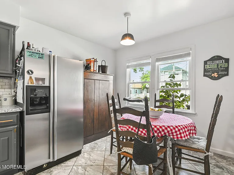 12 Bayview Ave — Photo 11