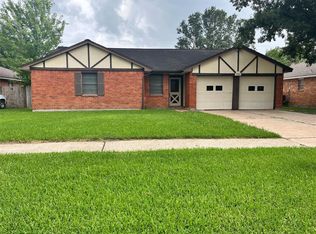 9910 Stonemont Rd, La Porte, TX 77571