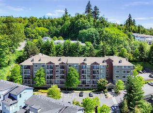 6800 132nd Pl SE UNIT E102, Newcastle, WA 98059