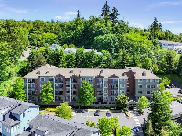 6800 132nd Place SE #E102, Newcastle, WA 98059