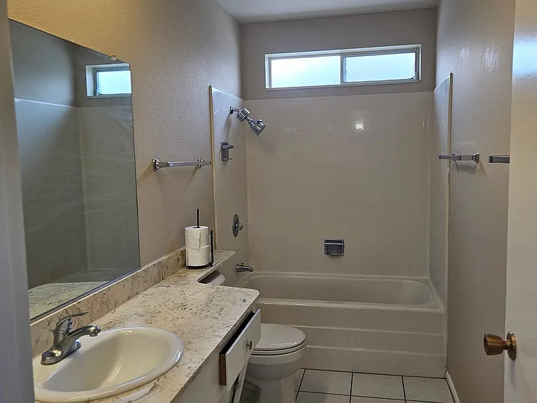 10010 W Andover Ave — Photo 11