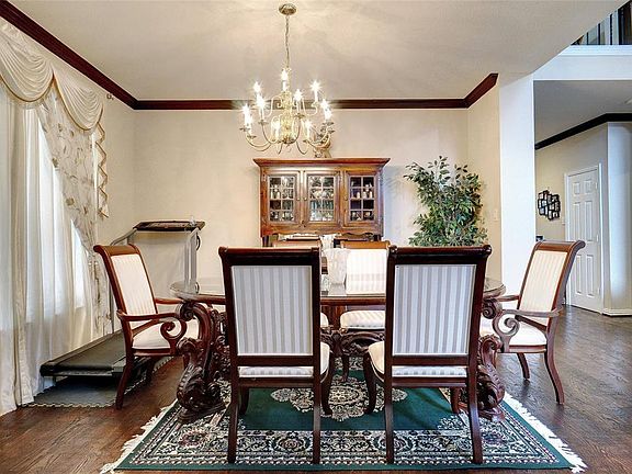 5th image of 611 Park Highlands Dr