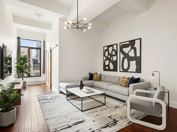 310 E 46th St APT 15G, New York, NY 10017