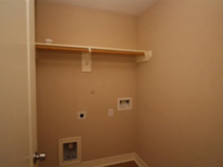 1504 Glen Oaks Dr — Photo 16