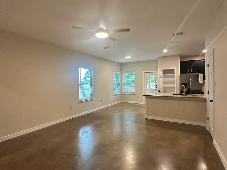 238 Samuel Dr — Photo 12