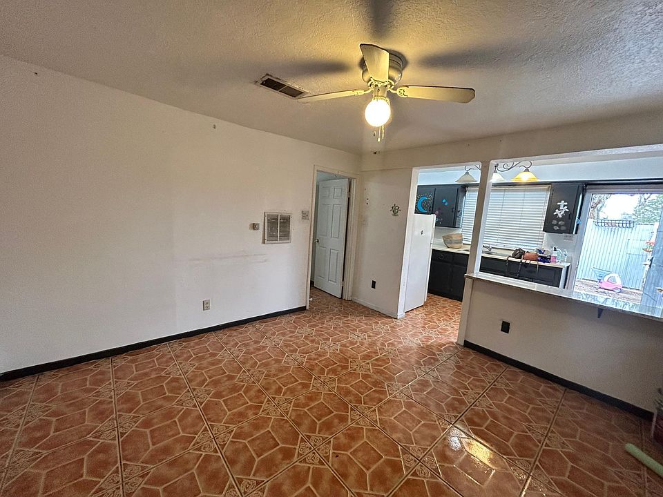 1st image of 1104 La Vega Dr SW #B