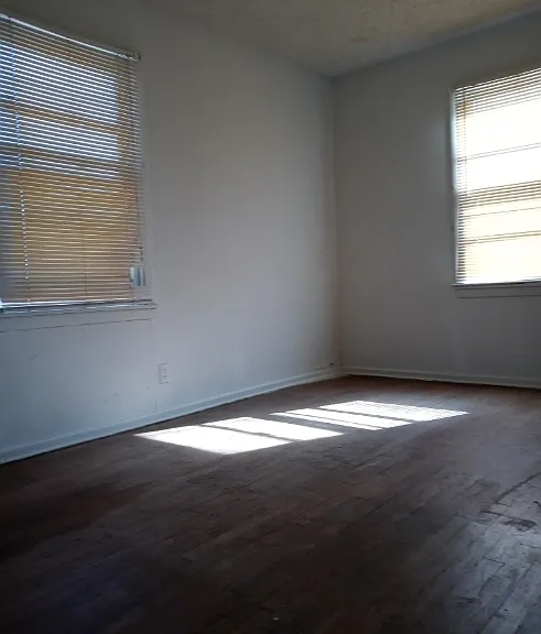 204 Rock Ave — Photo 6