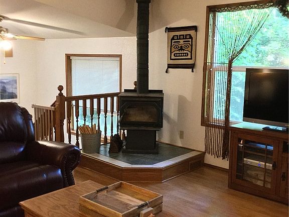 5th image of 6349 Waldon Dr NE