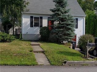 17 Pine Ave, Coventry, RI 02816