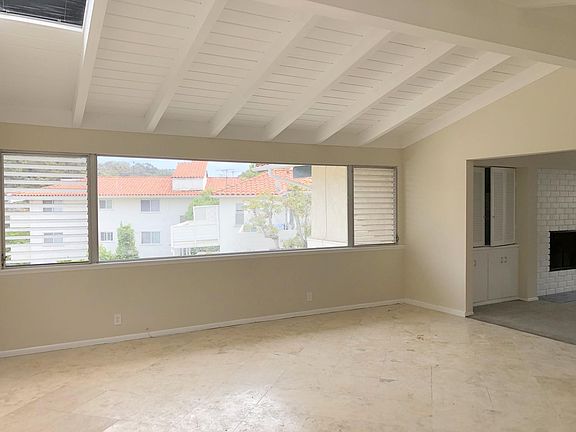 Wall to Wall window in Great Room