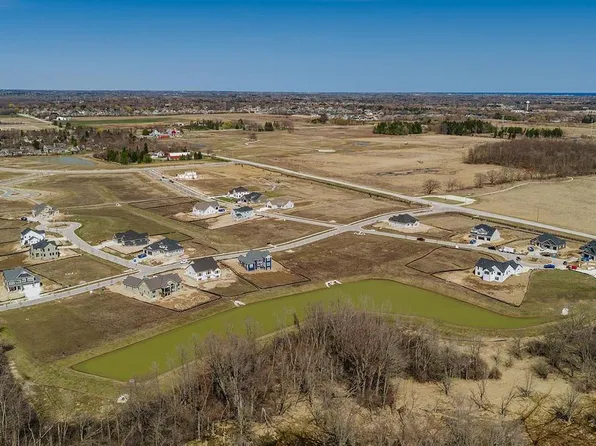 9747 N MIGRATORY COURT #Lt7, Mequon, WI 53097