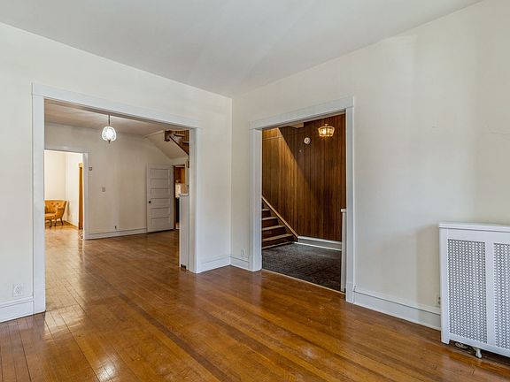 4th image of 5212 S Greenwood Ave