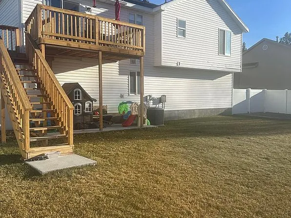 566 Newmark Dr, Tooele, UT 84074