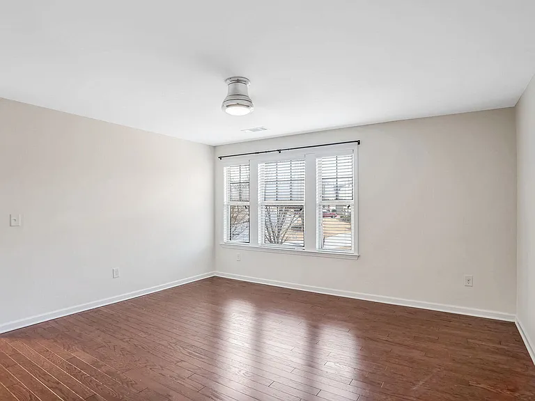 5195 Belmore Manor Ct — Photo 14