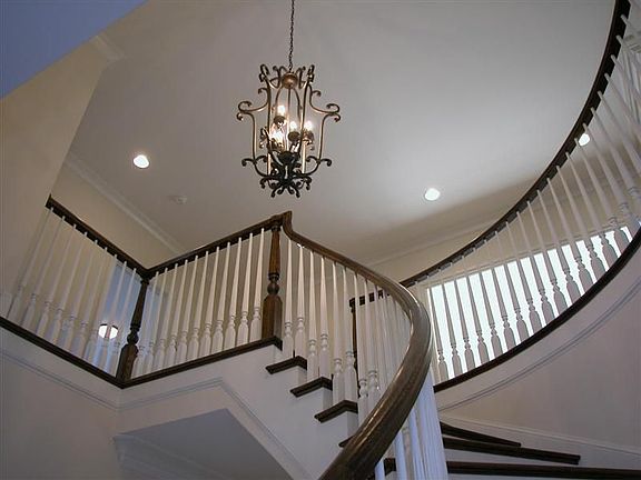 Wrap-around staircase