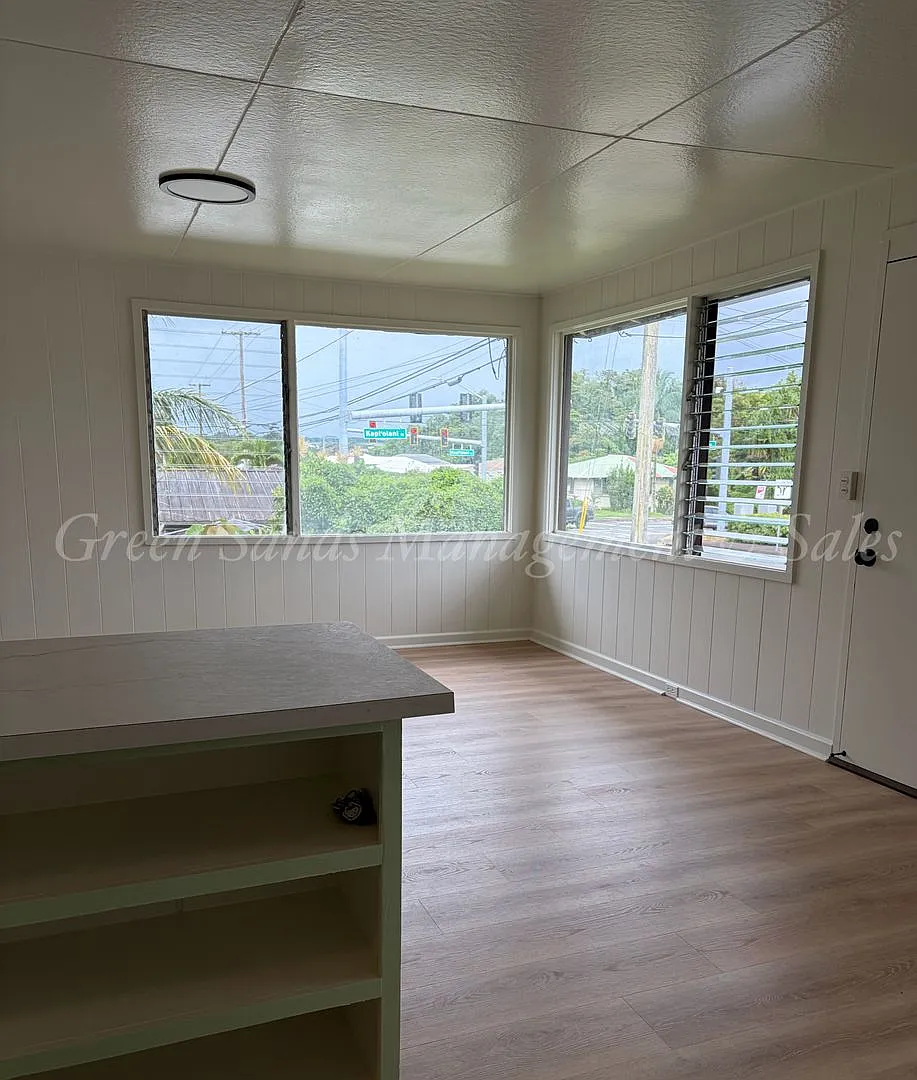 Convenient location in Hilo — Photo 2