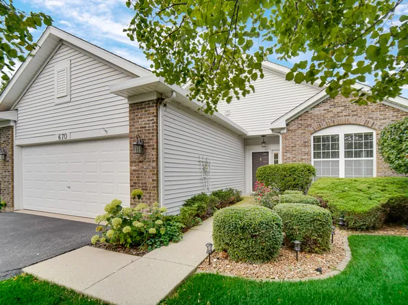 670 S Wellston Ln, Romeoville, IL 60446